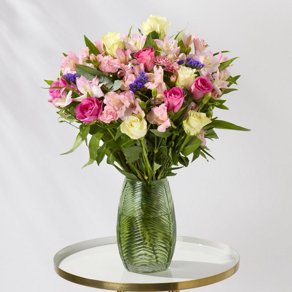 Deluxe Pretty Lovely