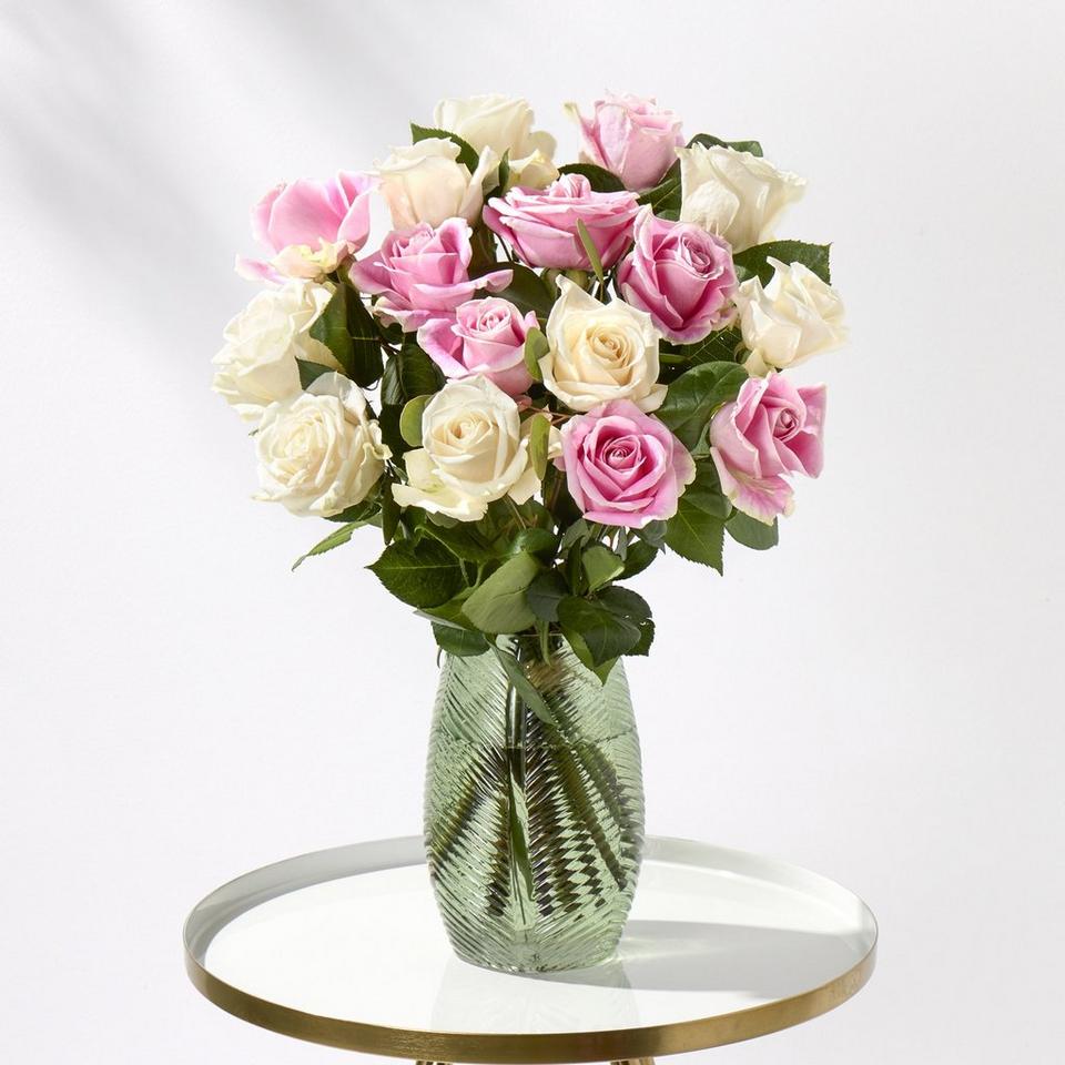 Rose Dream + 60% Extra Free Roses