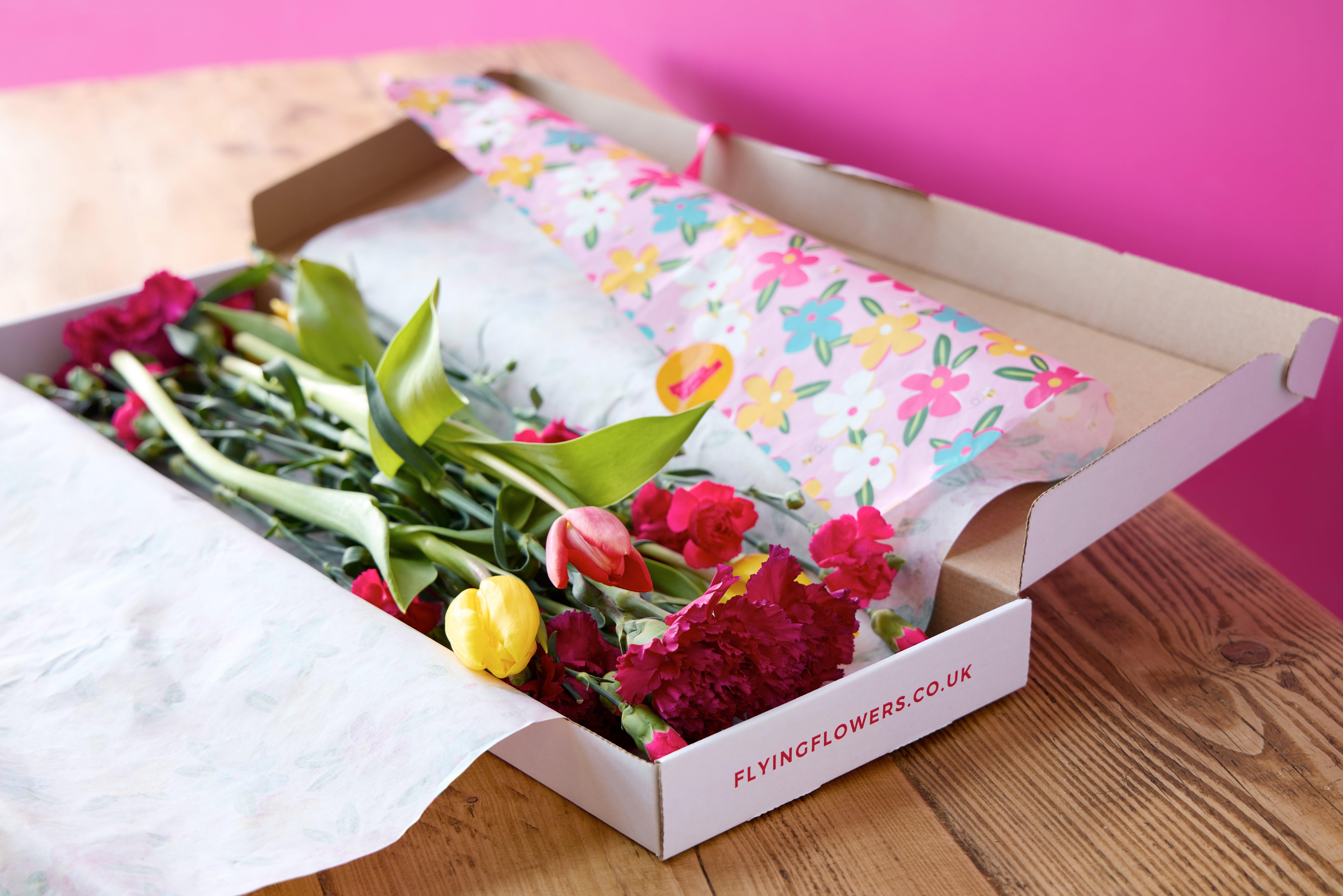 FF Letterbox Packaging - Bouquet in box 2