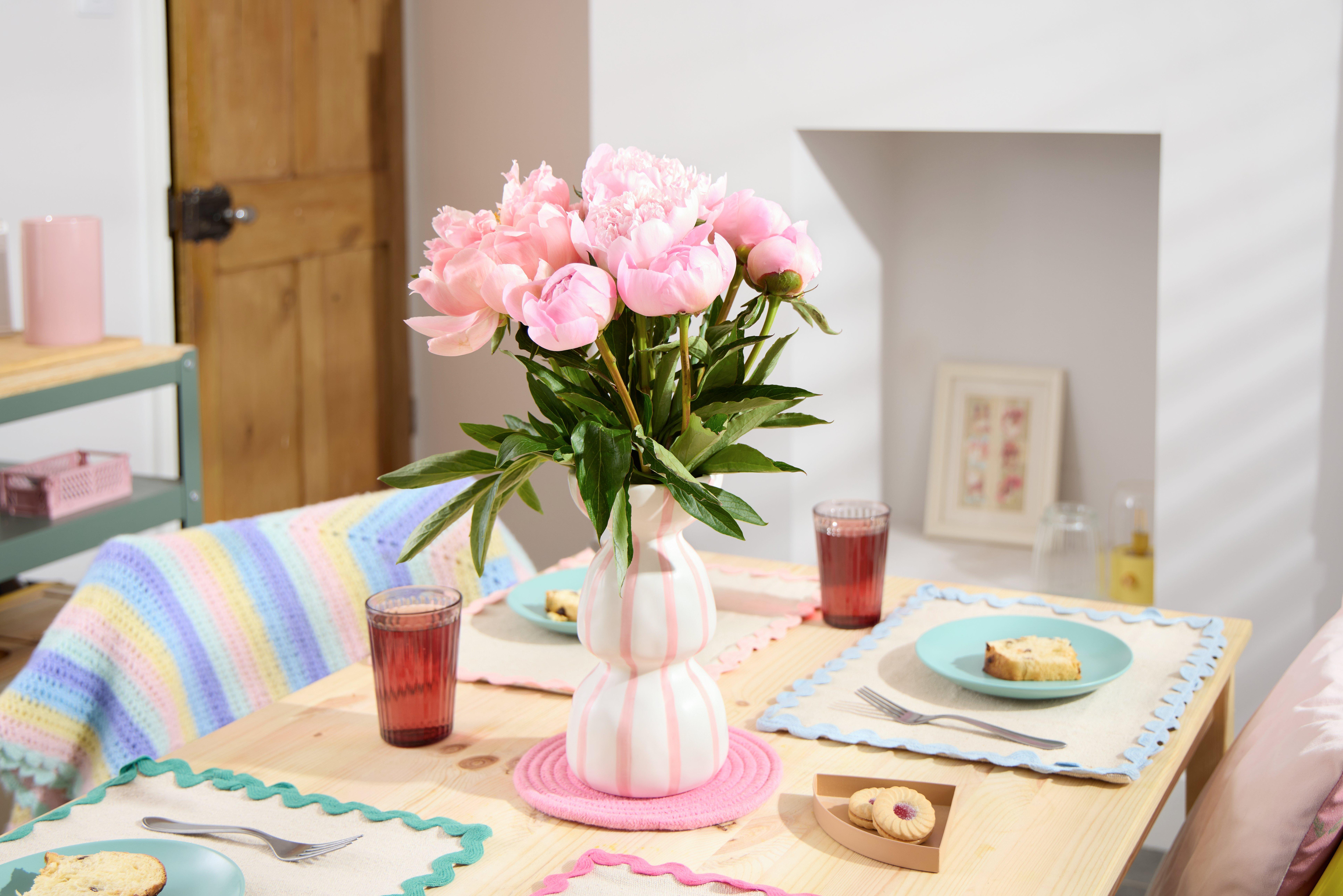 FH07340F - Perfect Peonies Lifestyle