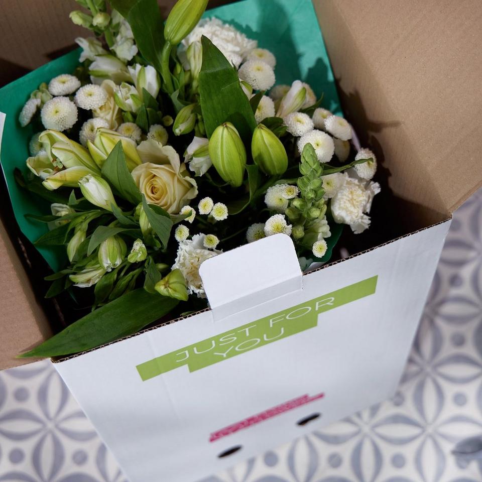 Delivered in a bright and beautiful box