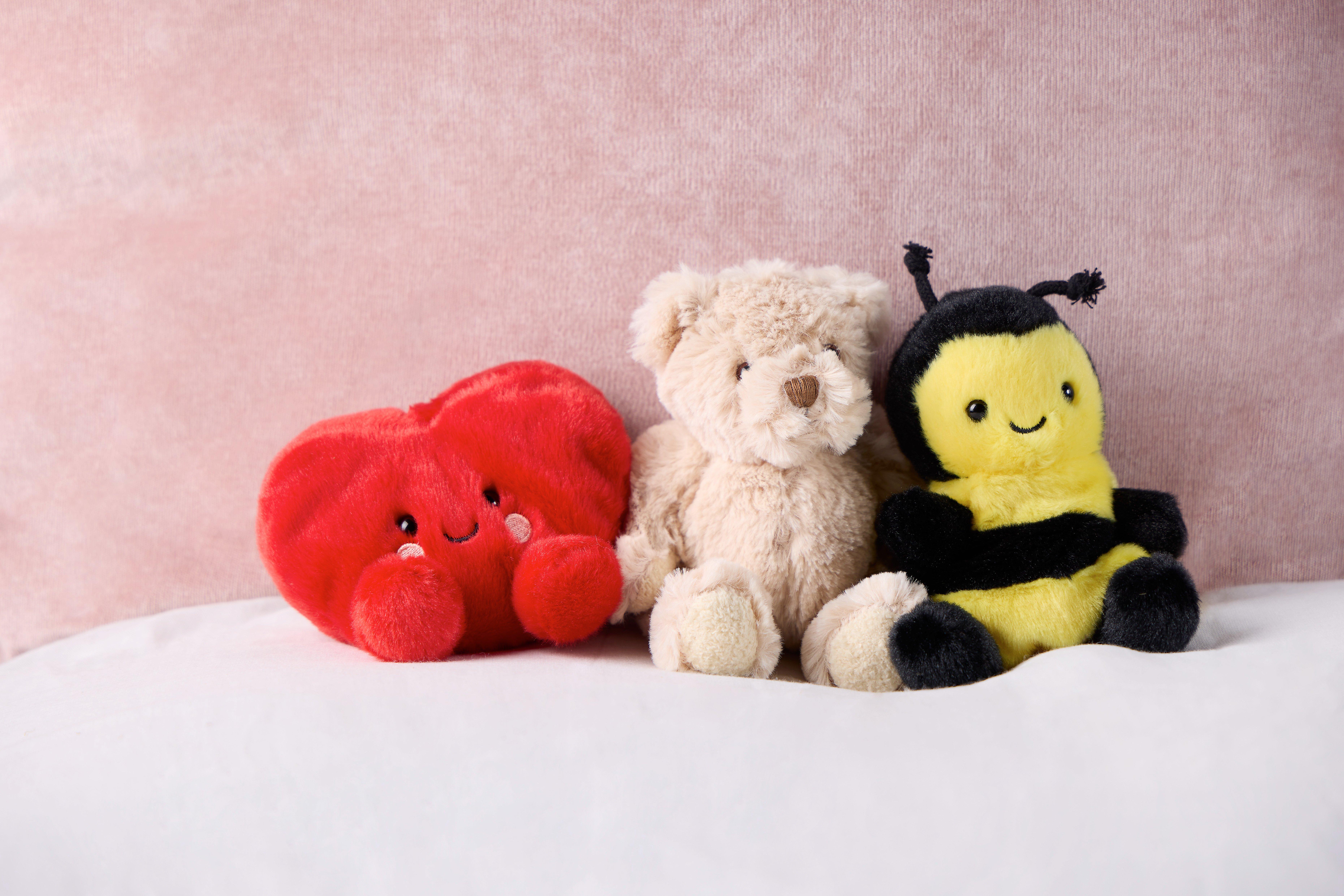 Flying Flowers Teddy Finishing Touches