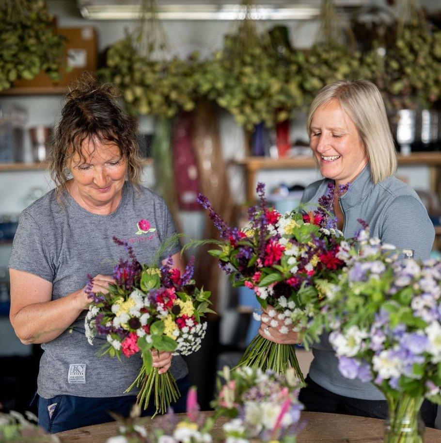 Old_Farmhouse_Flowers