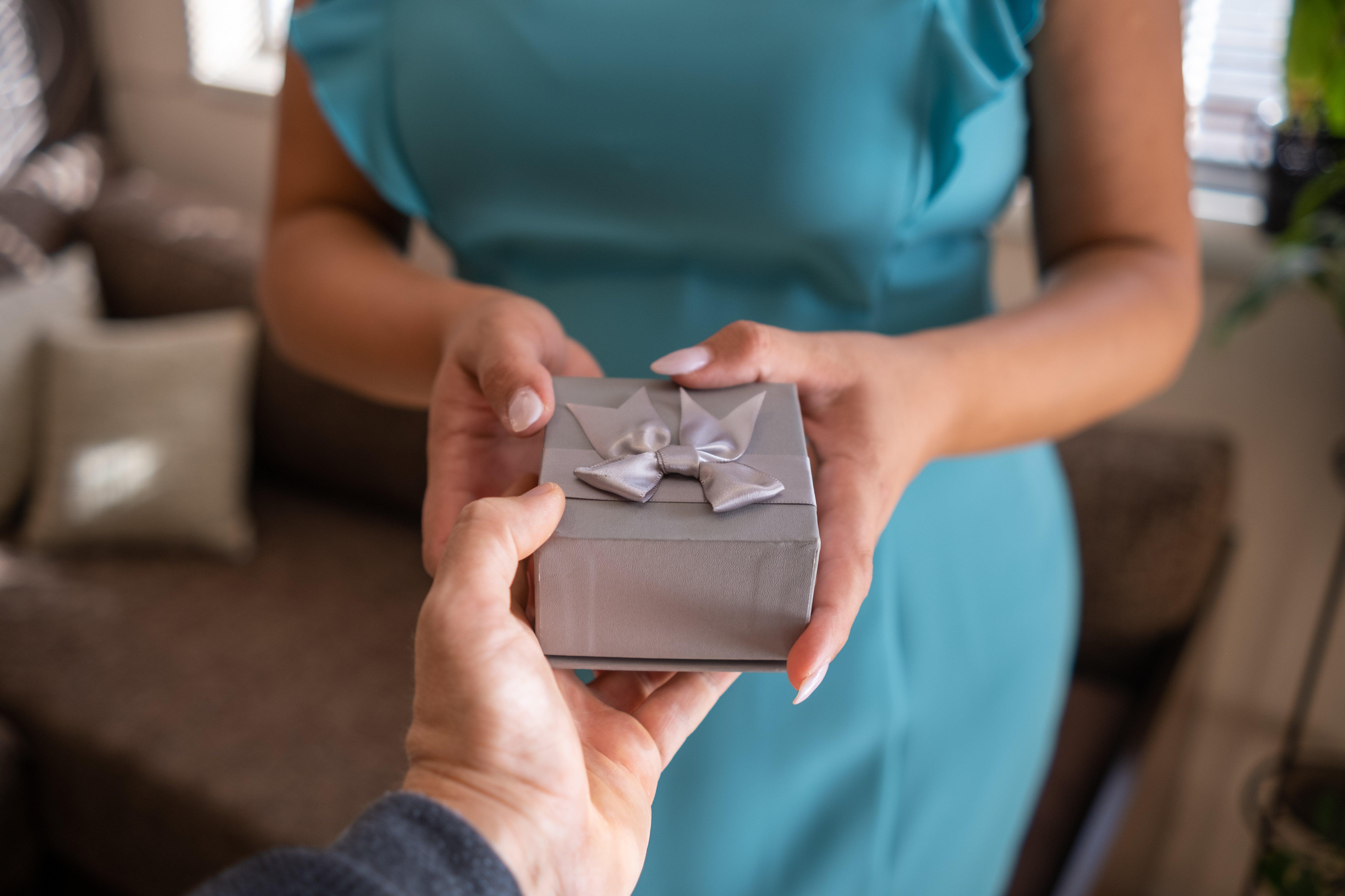 Sapphire wedding anniversary gifts 