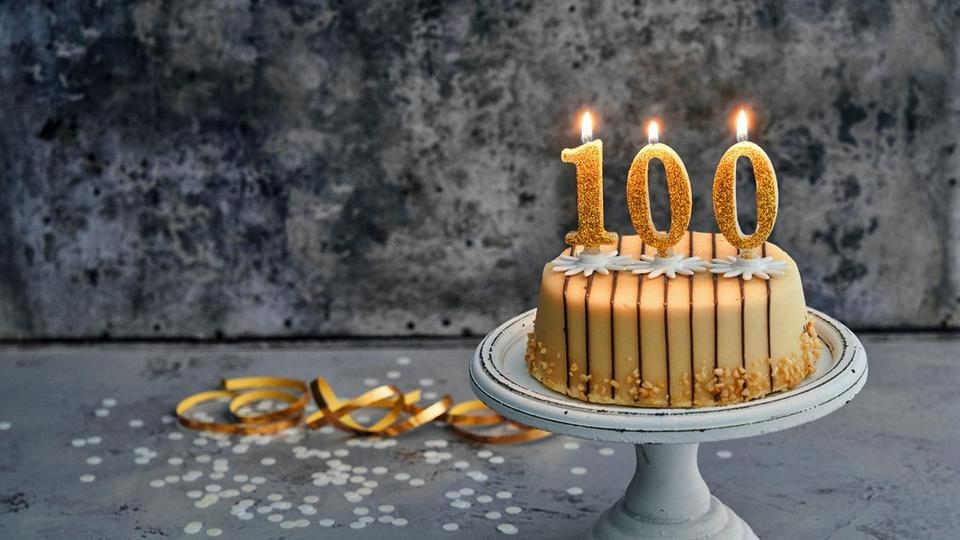 ff_100th_birthday_cake