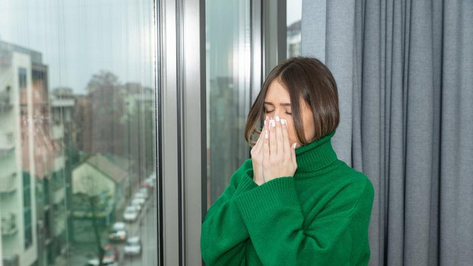 ff_blowing_nose_illness