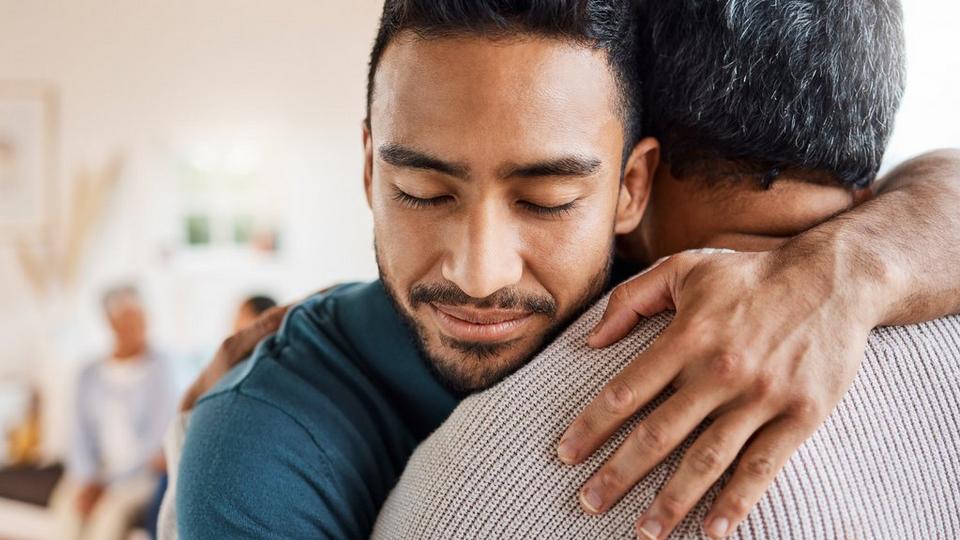 ff_dad_son_hug