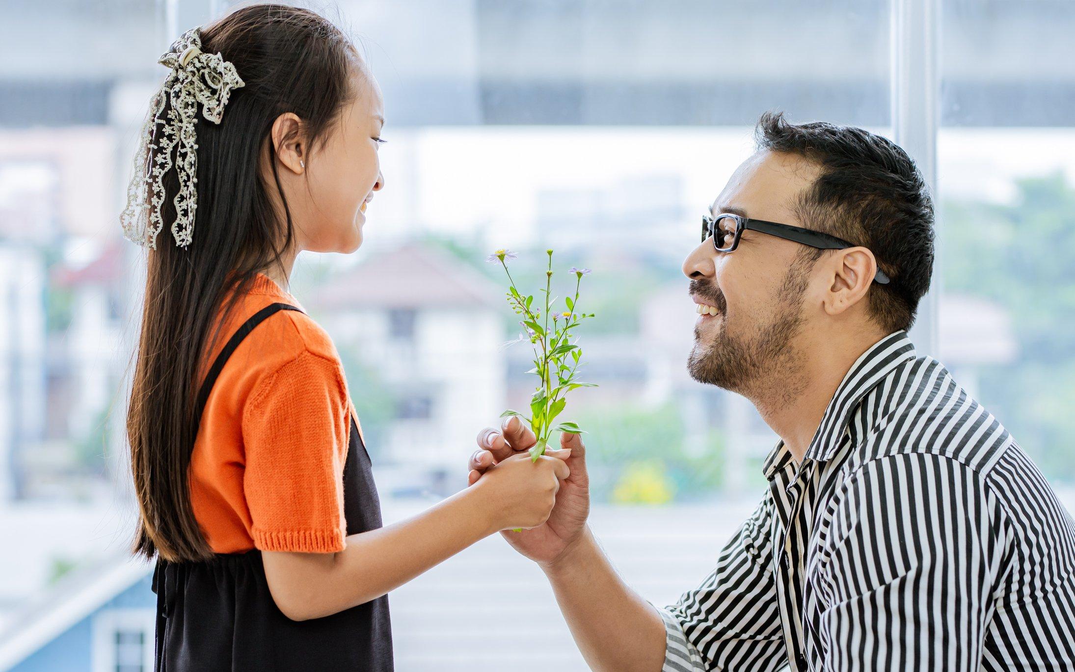 ff_daughter_dad_gift