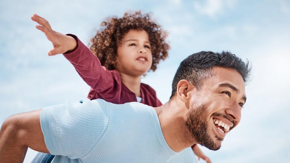 ff_father_son_playing