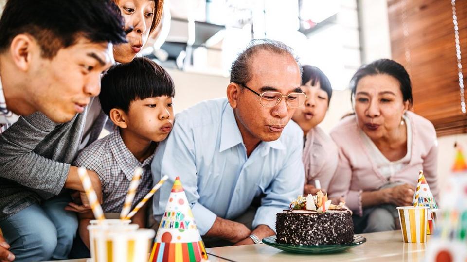 ff_grandfather_birthday_family_party