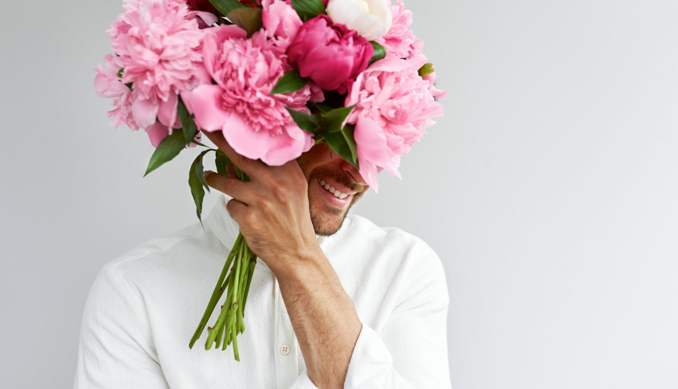 ff_man_holding_peonies