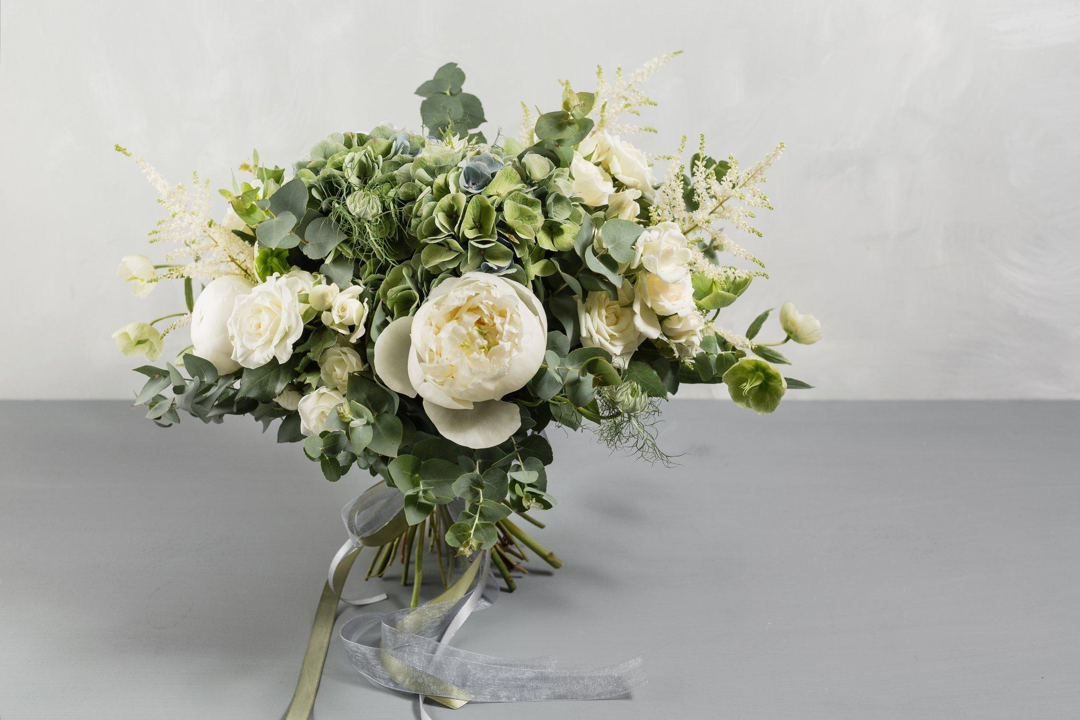 ff_white_peony_bouquet