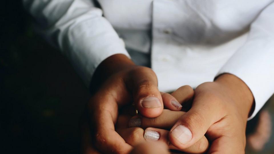 holding-hands-stock