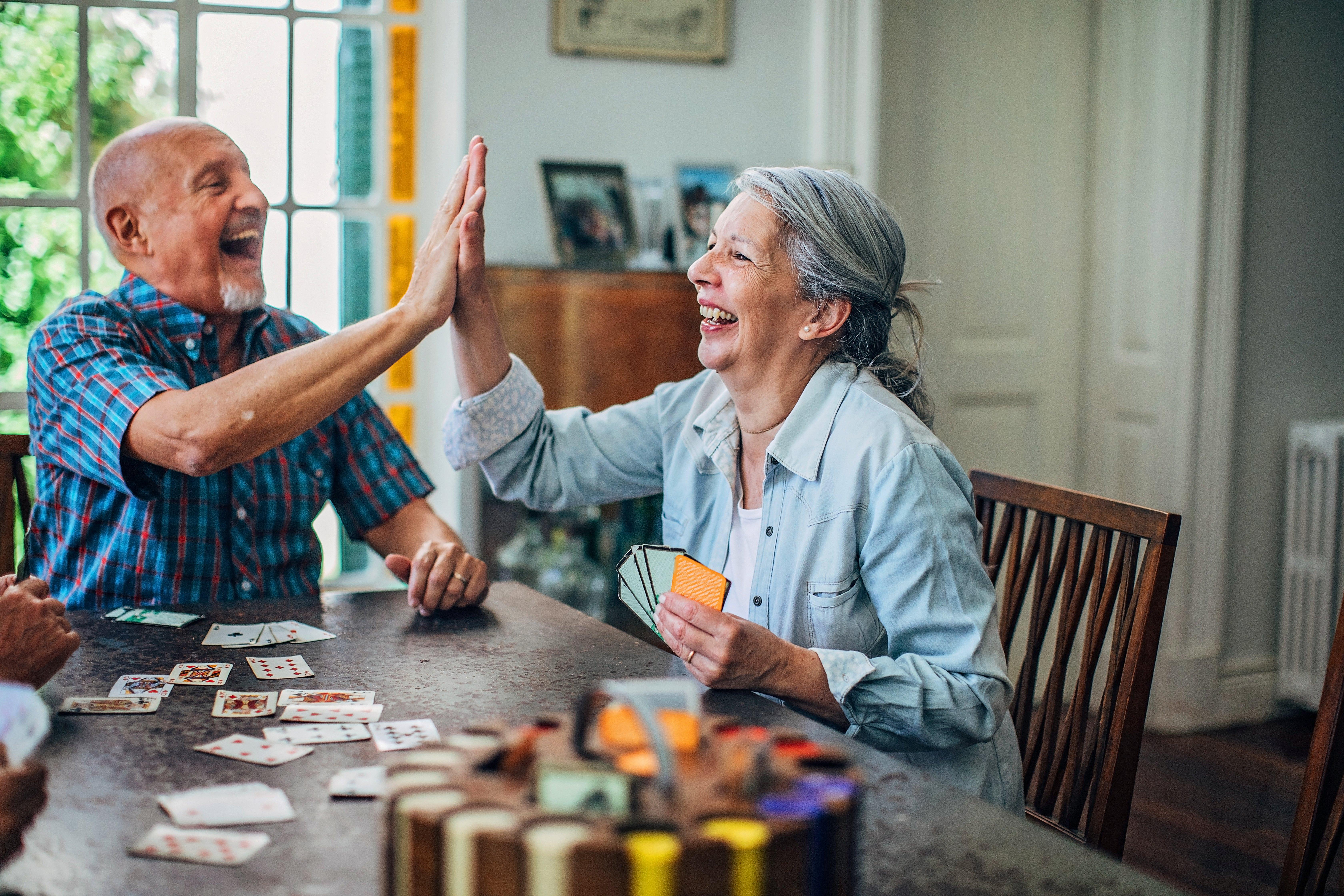 older-couple-playing-cards